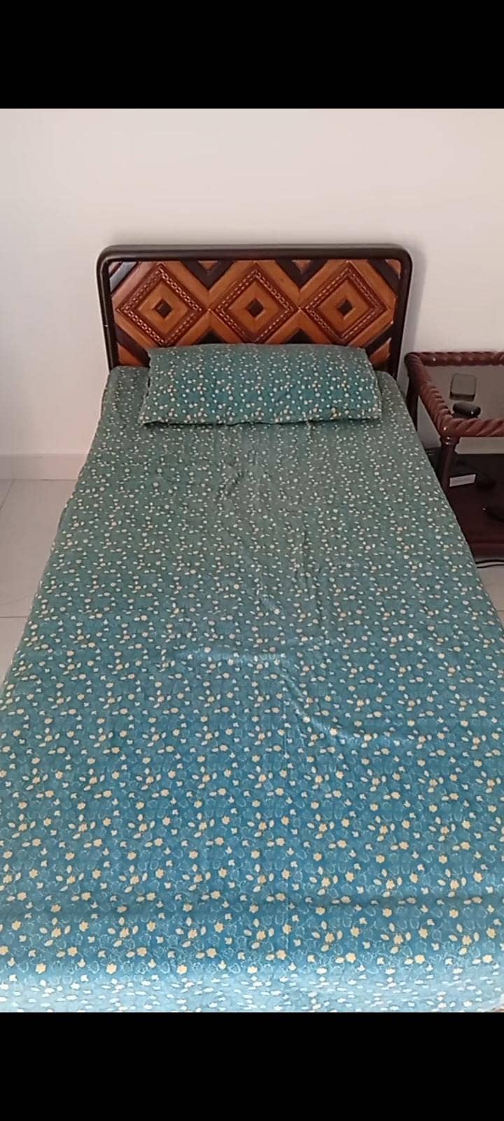 single bed 0