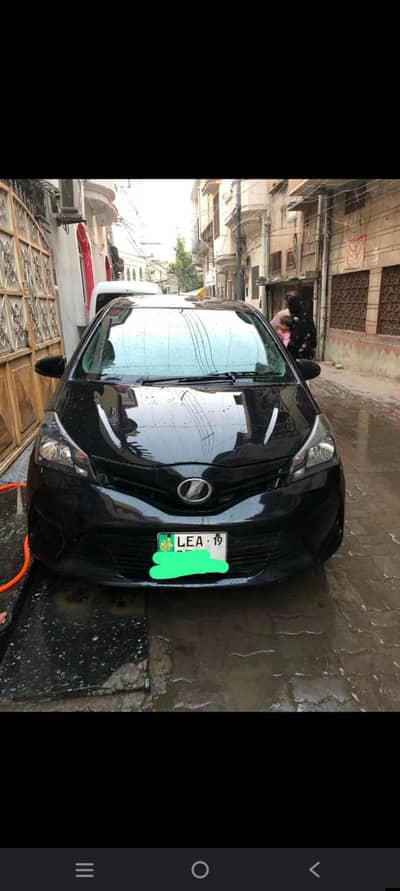 Toyota Vitz 2015