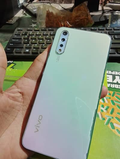 Vivo S1