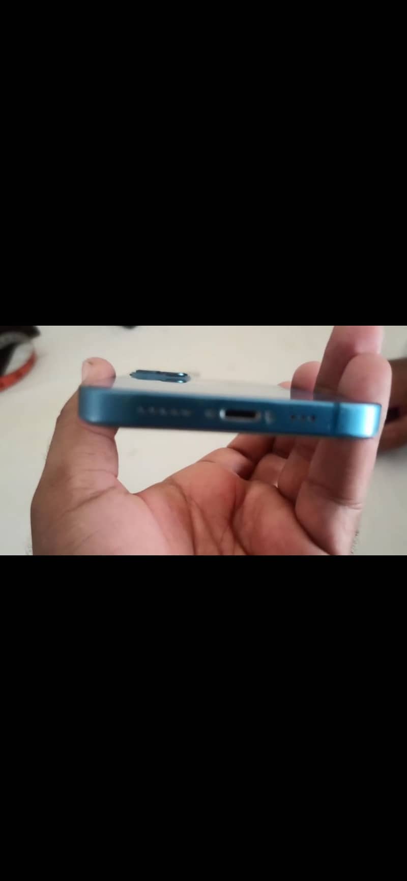 Apple iPhone 13 5
