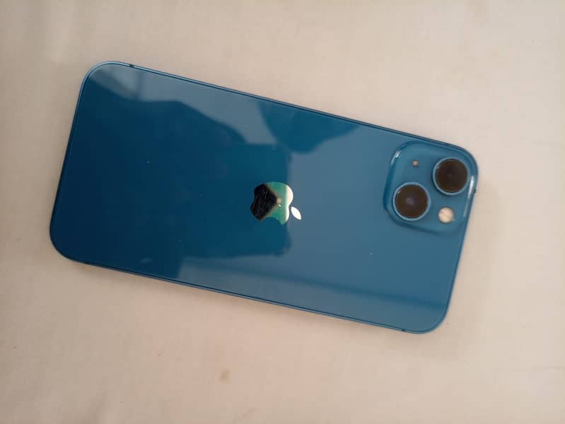Apple iPhone 13 8
