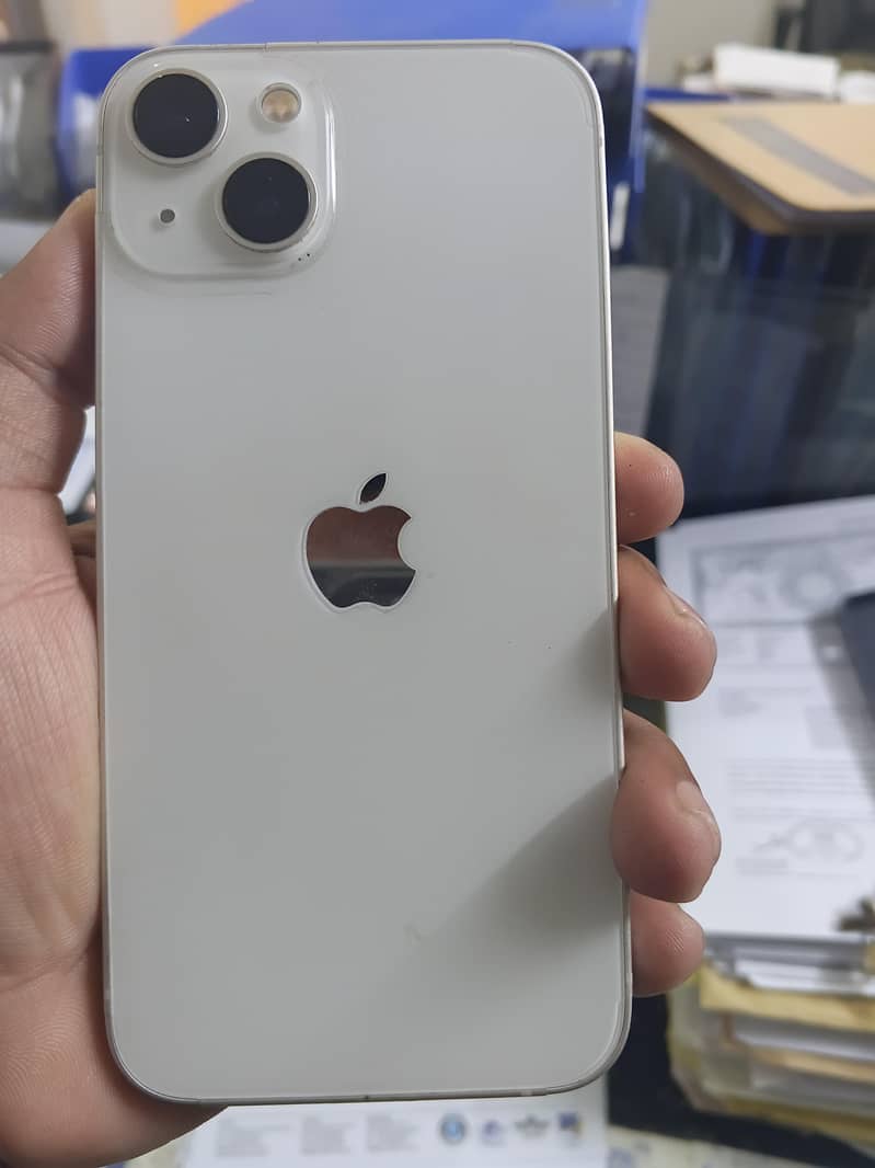 Apple iPhone 13 8