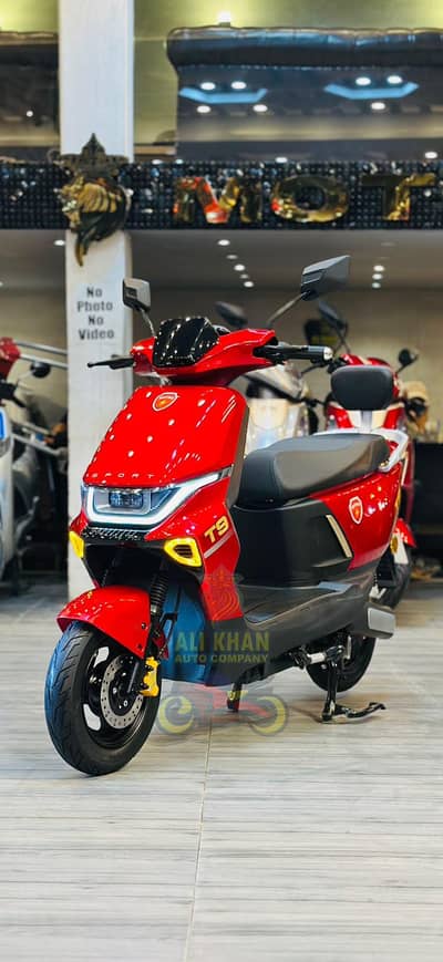 Metro  Kings Yadea Evee Evon Okla EV Female scooty  Ramza