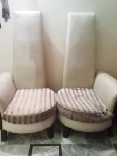 bed theak hi bs polise ho ga used hi or chairs bi theak hi