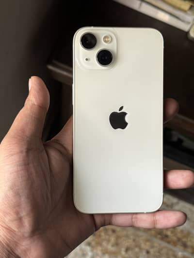 Apple iPhone 13