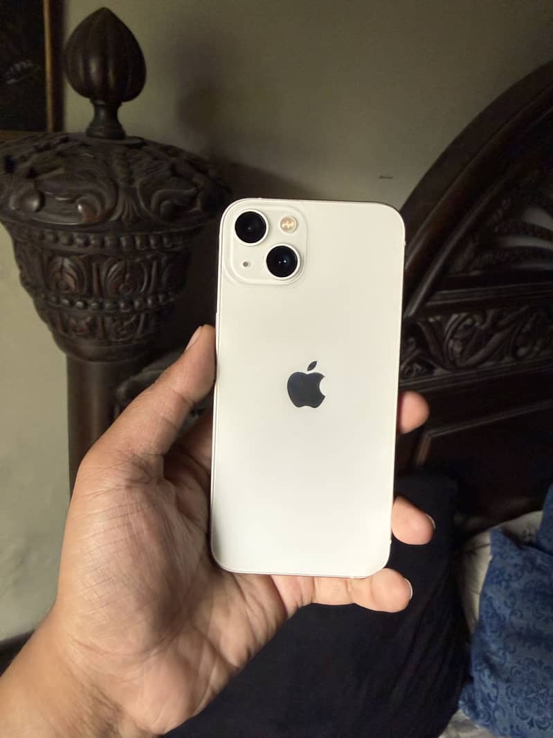 Apple iPhone 13 1