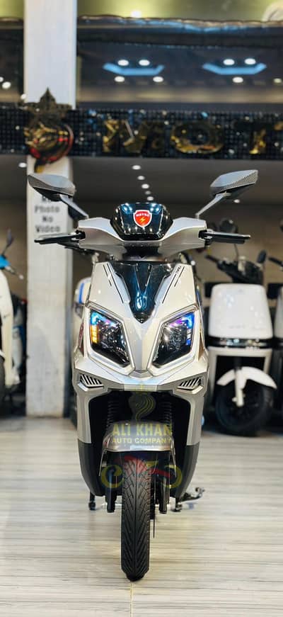 Scooty Kings Yadea Metro Evee Evon Okla EV Female scooty  Ramza