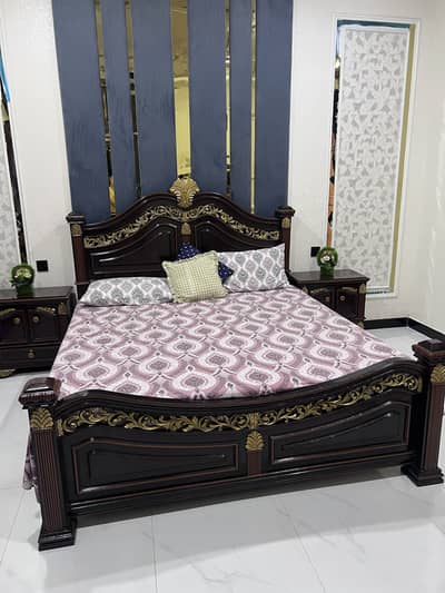 Luxury King Size Bedroom Set – Bed + Dressing + 2 Side Tables
