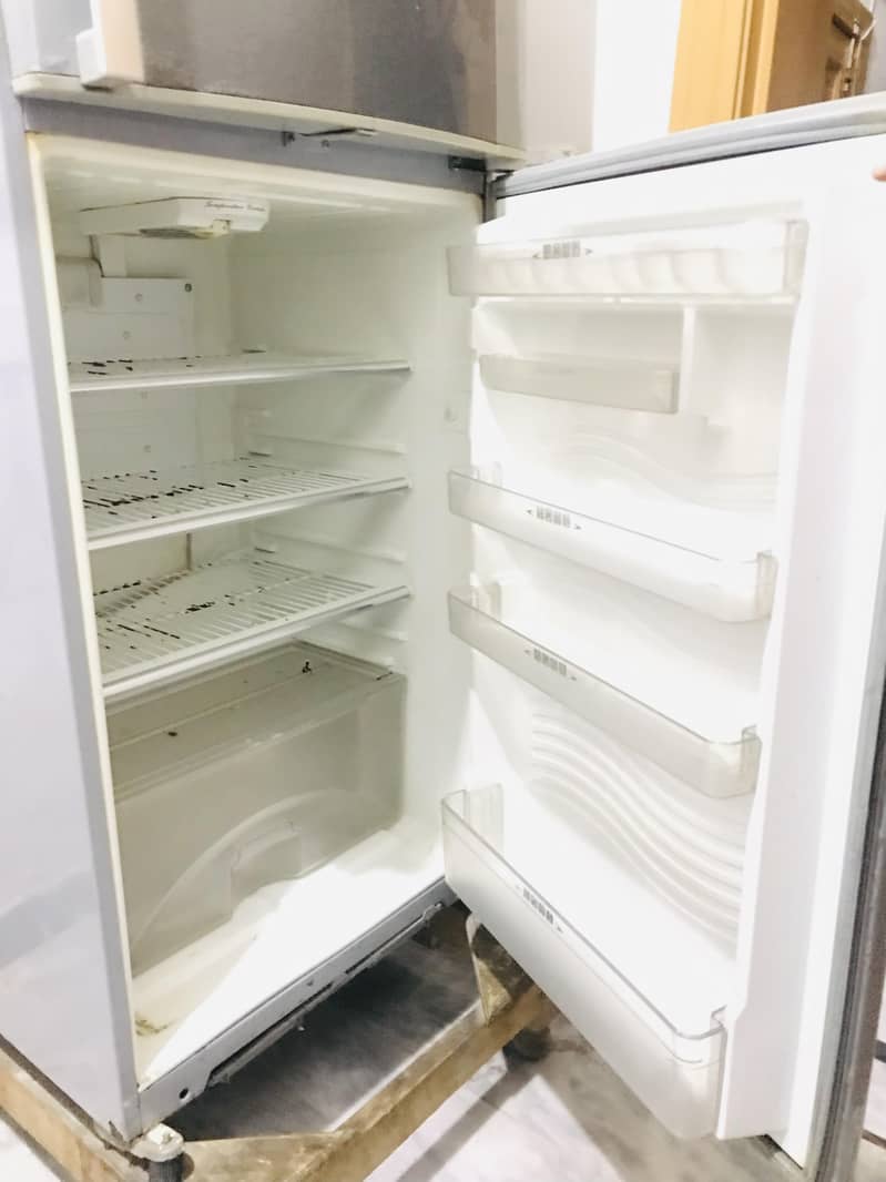 FRIDGE 3