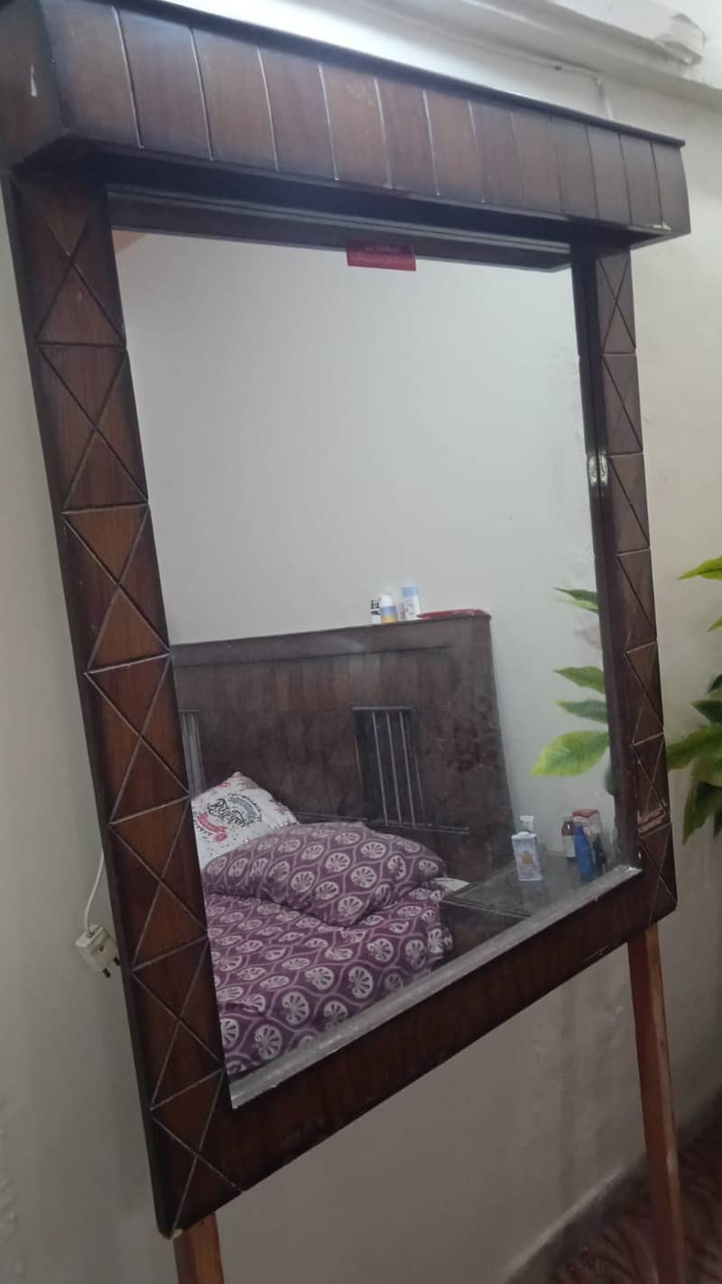 Stylish Mirror 3