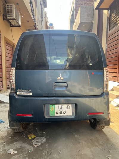 Mitsubishi Ek Wagon 2013