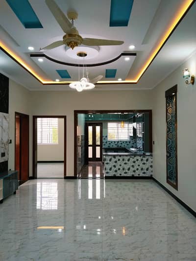10 Marla Beautiful House Available For Sale In Jinnah Garden