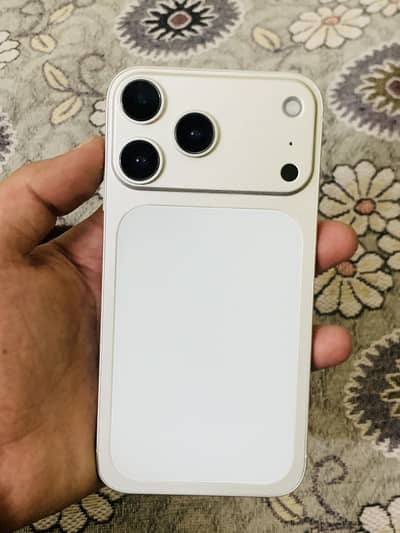 iPhone XR Converted 17 Pro