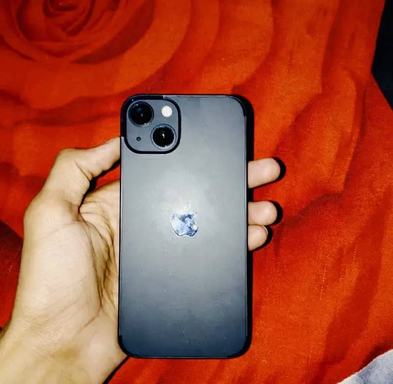 Apple iPhone 13 5