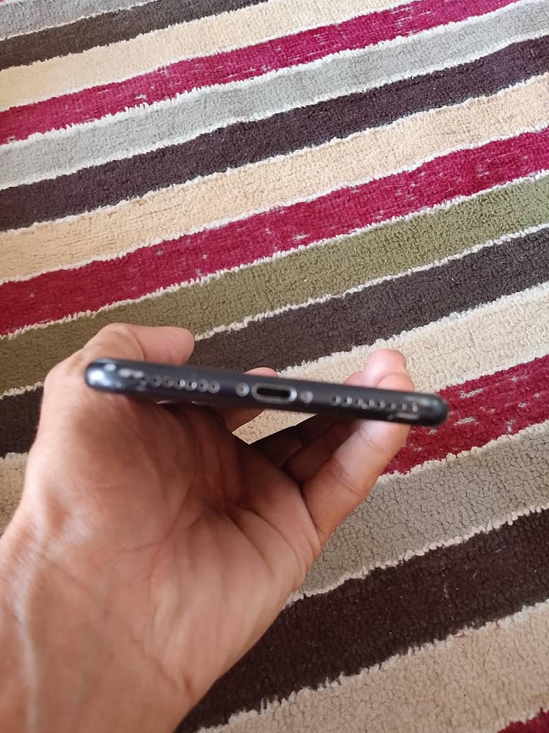 Apple iPhone 7 Plus 2