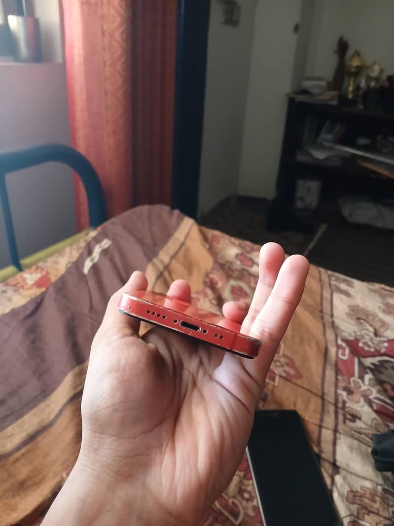 Apple iPhone 12 mini 4