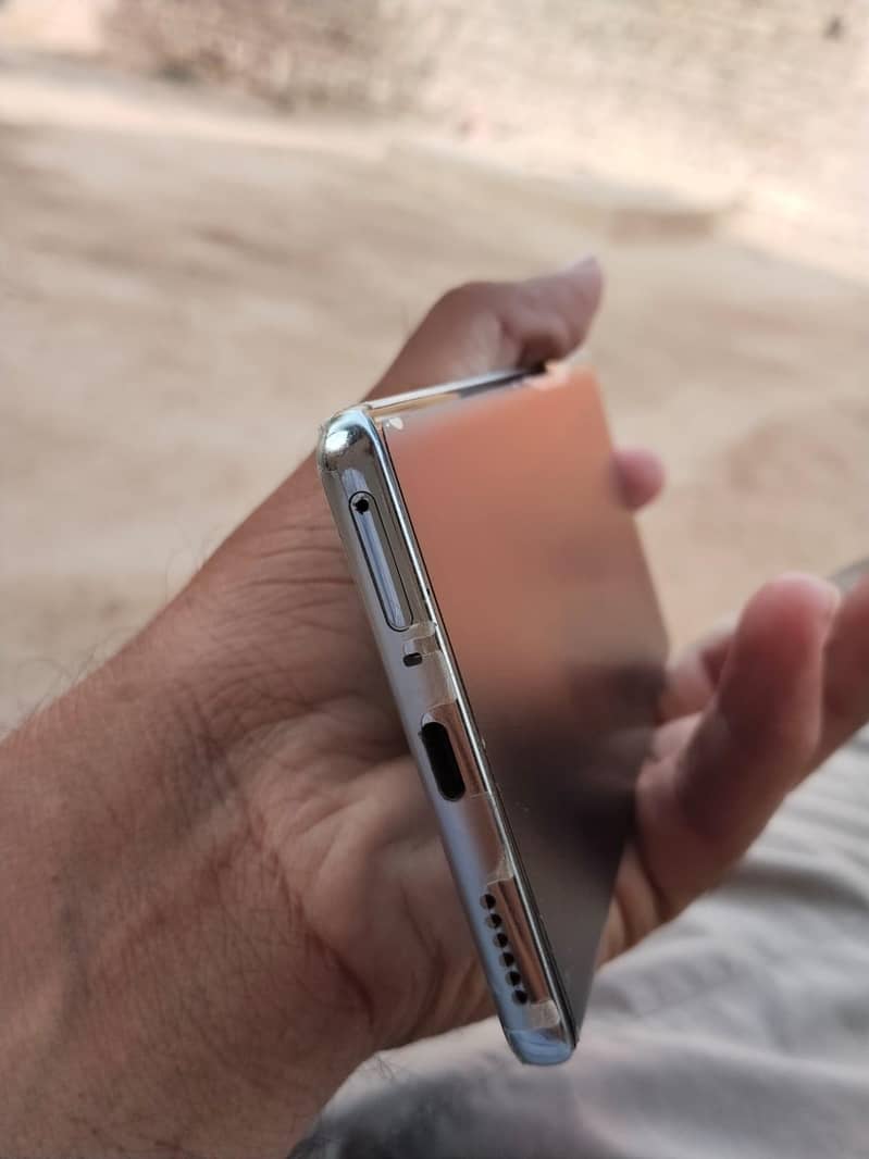 Tecno CAMON 40 Pro 5