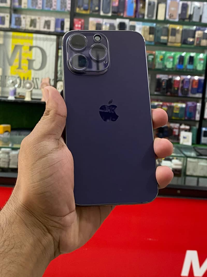 Apple iPhone 14 Pro Max 1