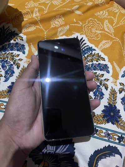 Mobile new hai 14 mahene chlya hai dabapack one hand use