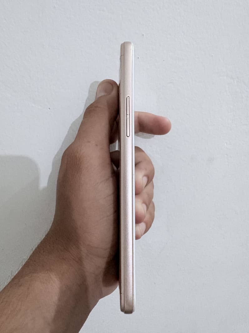 OPPO A57 0