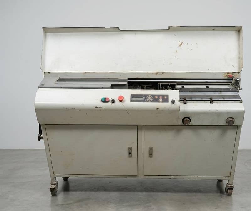 Gum Binding Machine 1