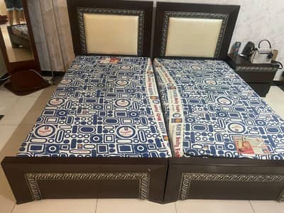 Selling 2 single beds
