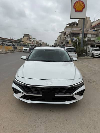 Hyundai Elantra 2025