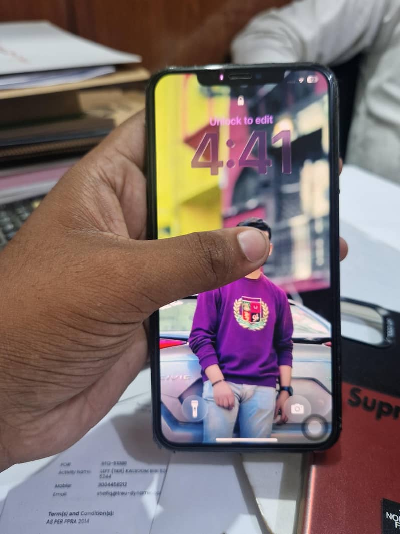 iPhone 11 Pro Max 1