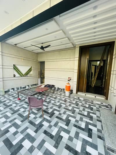 10 Marla Brand New House Available For Rent