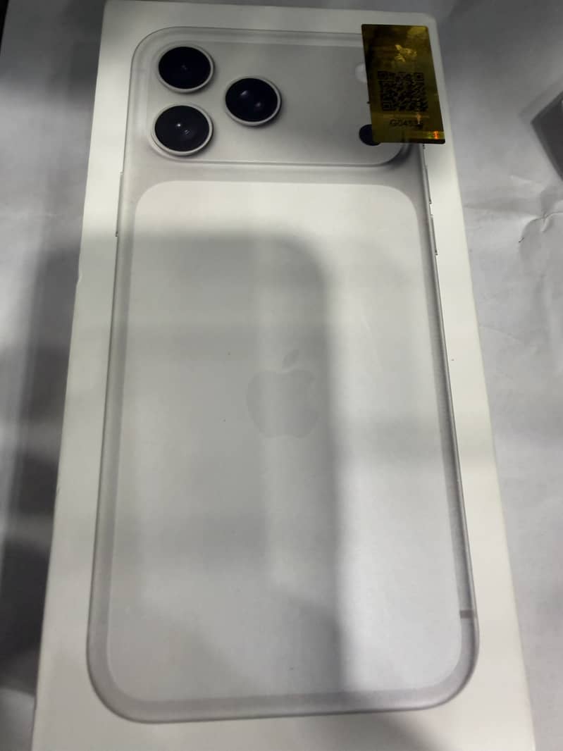 Apple iPhone 17 Pro Max 2