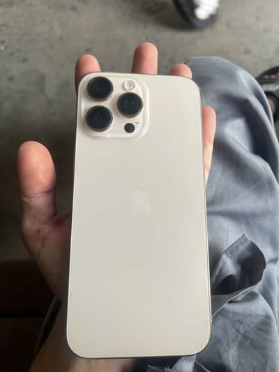 Apple iPhone 16 Pro Max