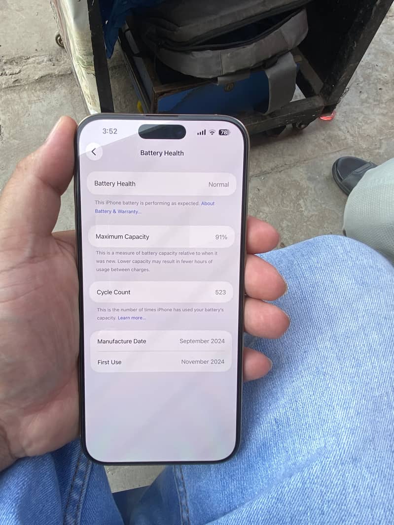 Apple iPhone 16 Pro Max 10
