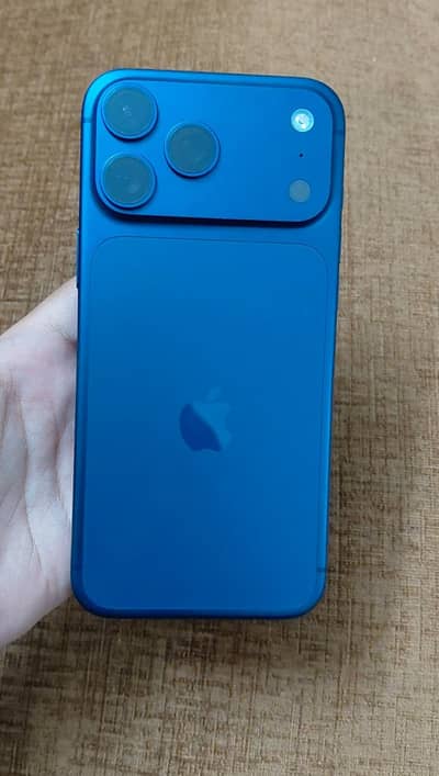 iPhone 17 Pro Max 256gb Blue (FactoryUnlock)