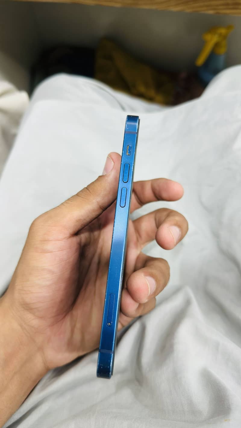 Apple iPhone 12 2