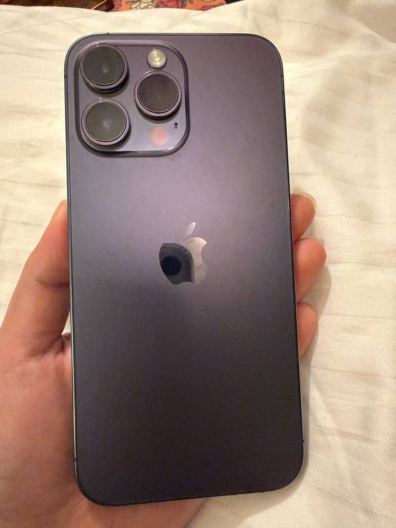 Apple iPhone 14 Pro Max 1