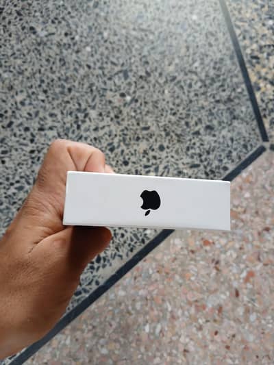 Apple iPhone SE