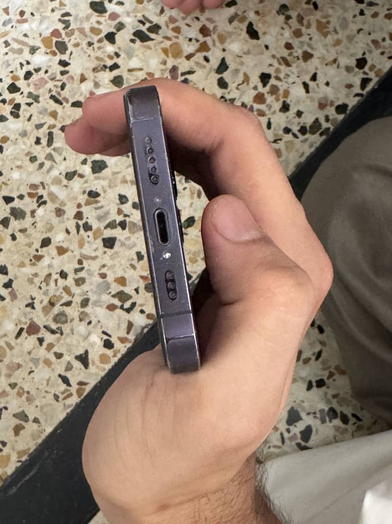 Apple iPhone 14 Pro 1