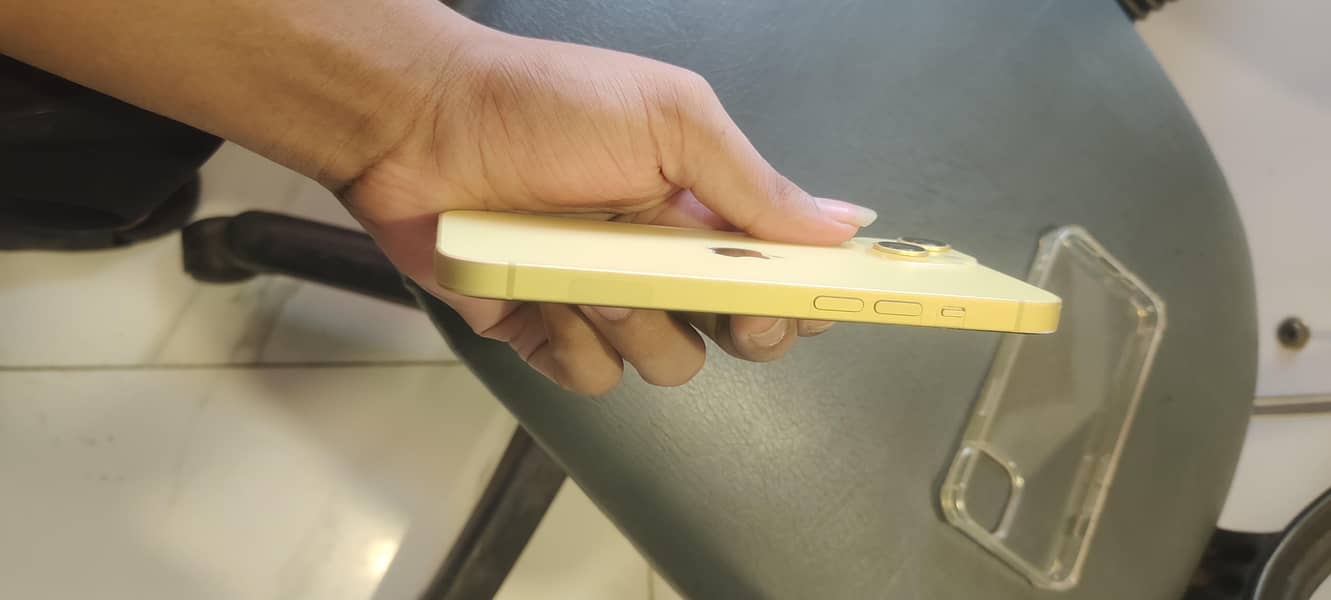 Apple iPhone 14 1