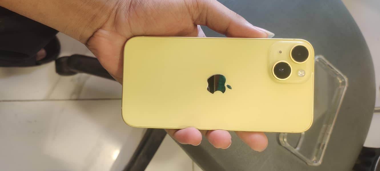 Apple iPhone 14 2