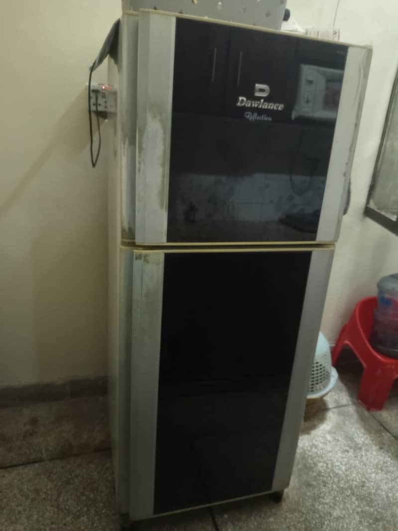 Medium fridge used 12 cft 1