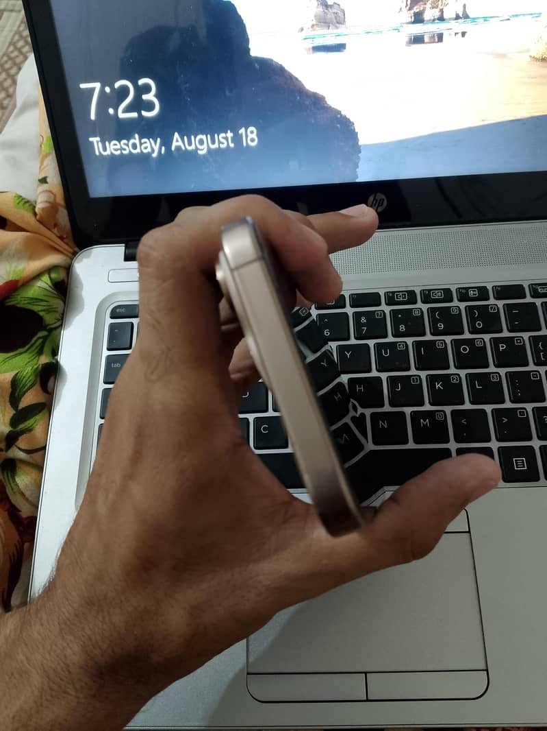 Apple iPhone 16 Pro Max 5
