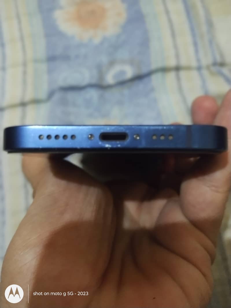 Apple iPhone 12 1