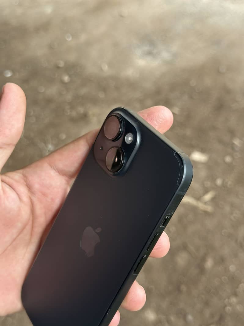 Apple iPhone 15 3