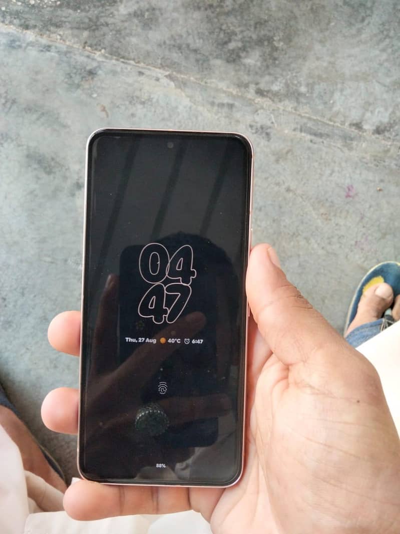 Google Pixel 8 4