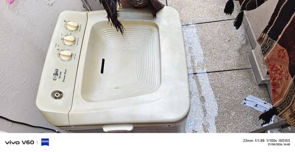 washing machine zero condition. no repai no damage at all