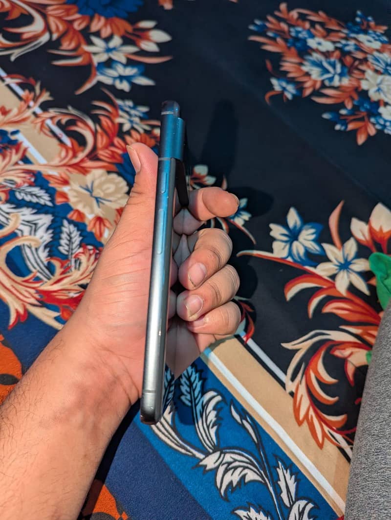 Google Pixel 8 3