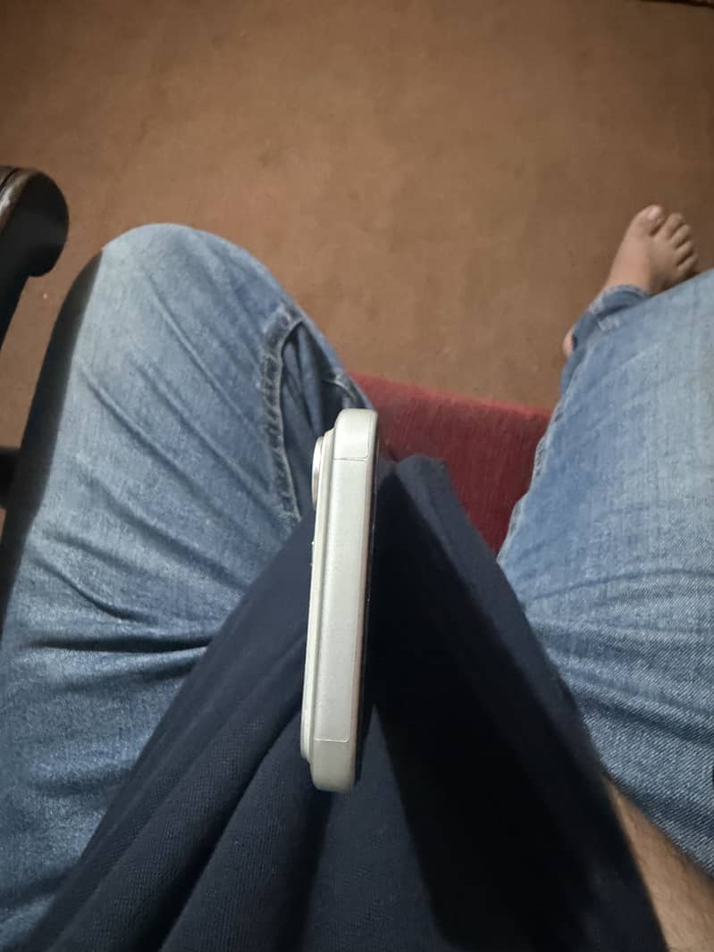 iPhone 17 pro Max 4