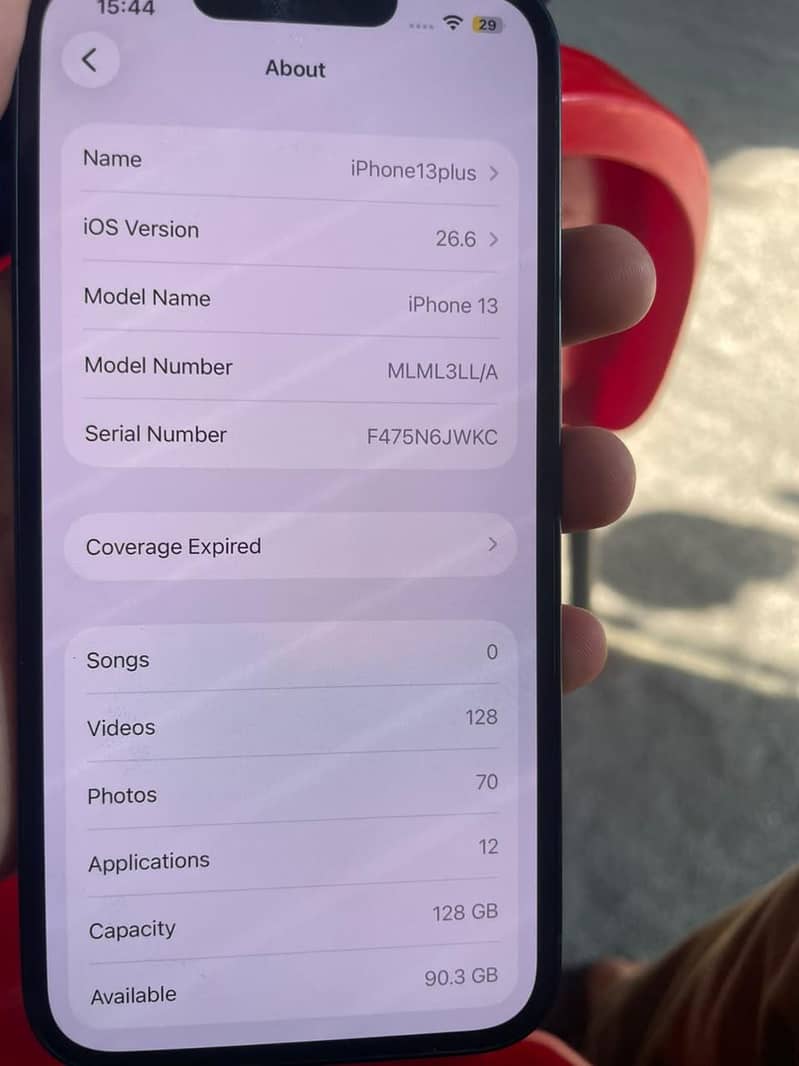 Apple iPhone 13 4