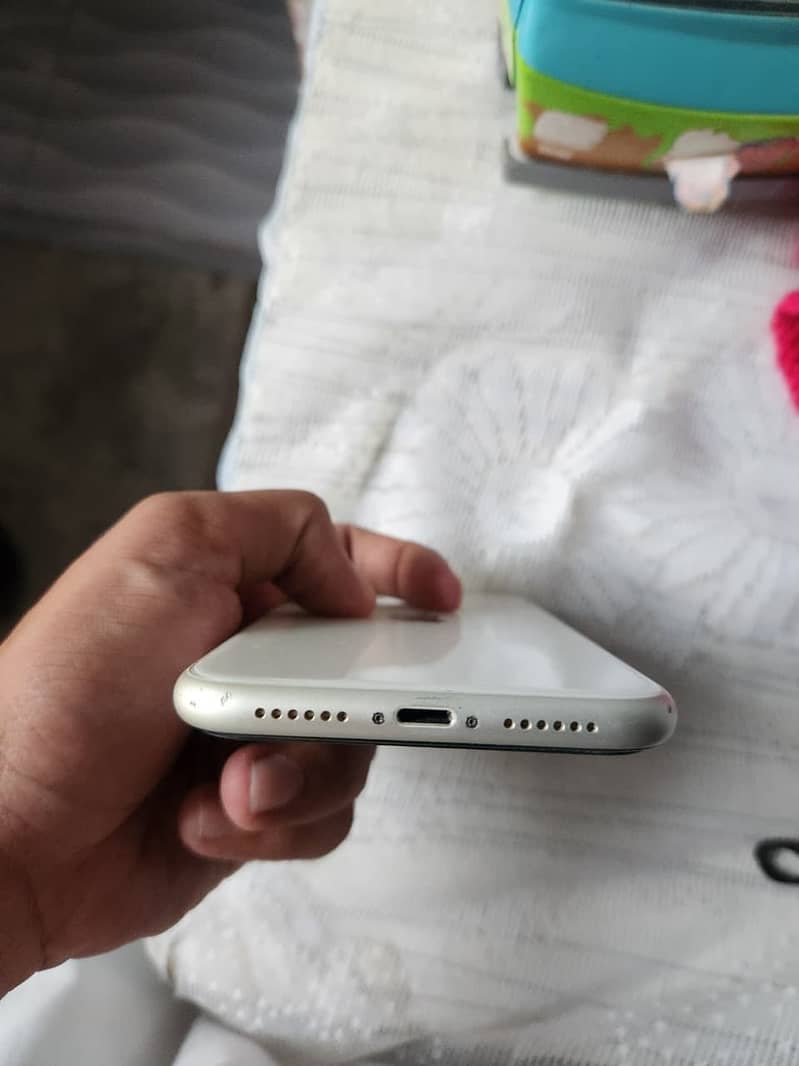 Apple iPhone 11 2