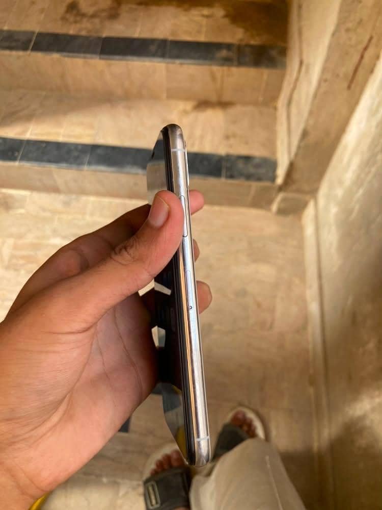 Apple iPhone X 1